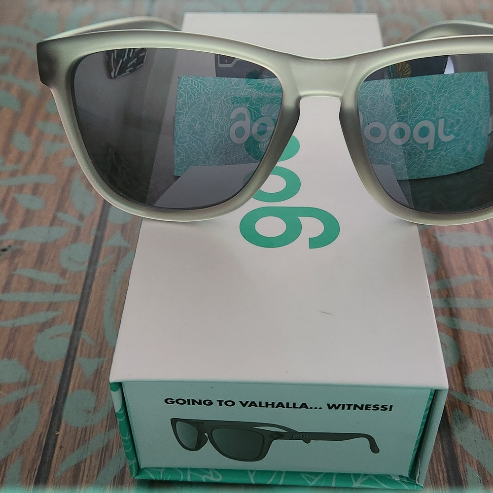 Dooq Black Sunglasses